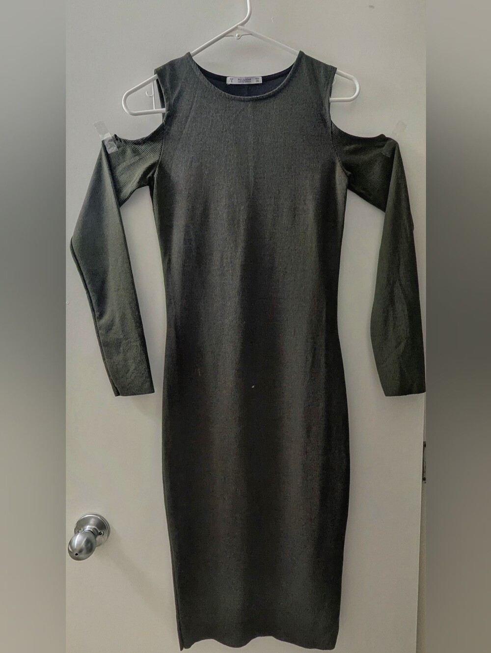 Pull&Bear Olive Ribbed Cold Shoulder Dress